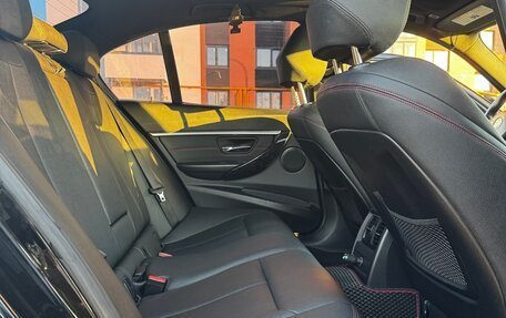 BMW 3 серия, 2017 год, 2 390 000 рублей, 15 фотография