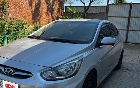 Hyundai Solaris II рестайлинг, 2013 год, 495 000 рублей, 2 фотография