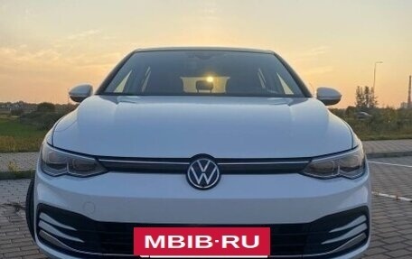 Volkswagen Golf VIII, 2023 год, 2 300 000 рублей, 3 фотография