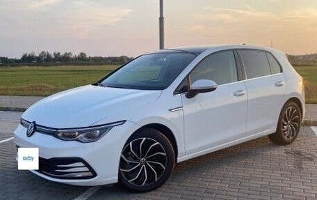 Volkswagen Golf VIII, 2023 год, 2 300 000 рублей, 4 фотография