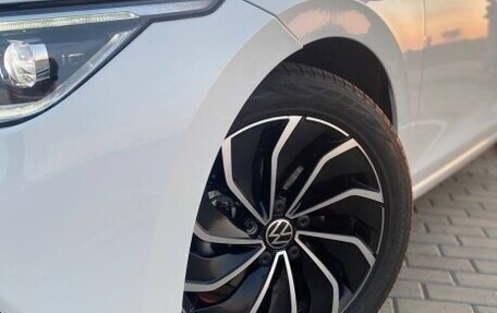 Volkswagen Golf VIII, 2023 год, 2 300 000 рублей, 6 фотография