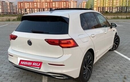 Volkswagen Golf VIII, 2023 год, 2 300 000 рублей, 5 фотография
