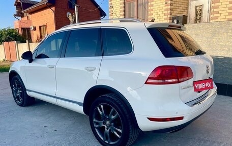 Volkswagen Touareg III, 2011 год, 1 890 000 рублей, 6 фотография