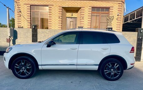 Volkswagen Touareg III, 2011 год, 1 890 000 рублей, 7 фотография
