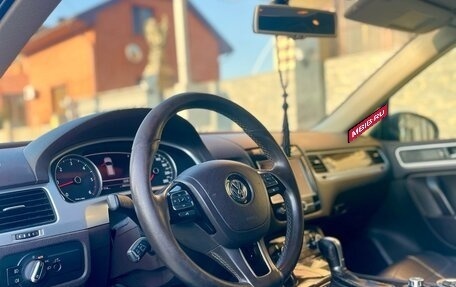 Volkswagen Touareg III, 2011 год, 1 890 000 рублей, 10 фотография