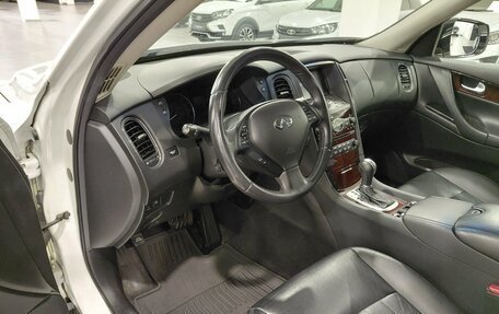 Infiniti QX50 I рестайлинг, 2016 год, 1 789 000 рублей, 16 фотография