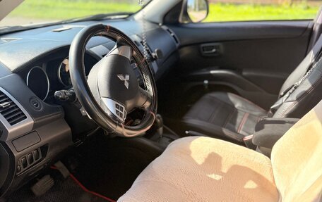 Mitsubishi Outlander III рестайлинг 3, 2011 год, 950 000 рублей, 9 фотография