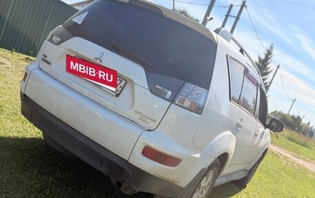 Mitsubishi Outlander III рестайлинг 3, 2011 год, 950 000 рублей, 5 фотография