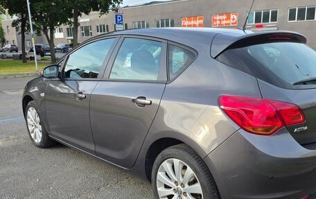 Opel Astra J, 2011 год, 785 000 рублей, 4 фотография