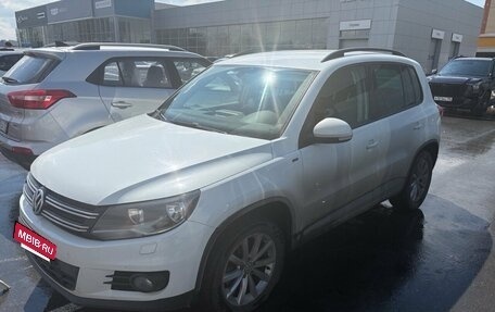 Volkswagen Tiguan I, 2015 год, 1 250 000 рублей, 2 фотография