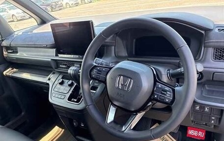 Honda Stepwgn, 2022 год, 2 210 000 рублей, 6 фотография