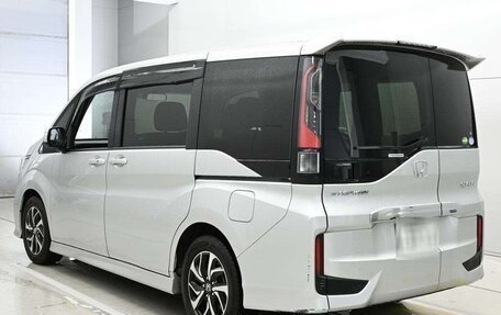 Honda Stepwgn IV, 2020 год, 1 810 000 рублей, 6 фотография