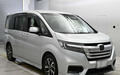 Honda Stepwgn IV, 2020 год, 1 810 000 рублей, 4 фотография