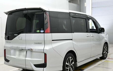 Honda Stepwgn IV, 2020 год, 1 810 000 рублей, 8 фотография