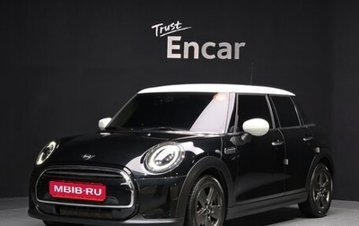 MINI Hatch, 2022 год, 1 930 000 рублей, 1 фотография