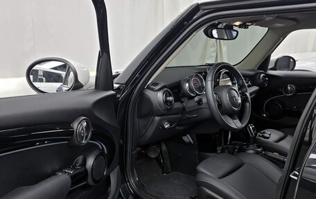 MINI Hatch, 2022 год, 1 930 000 рублей, 23 фотография