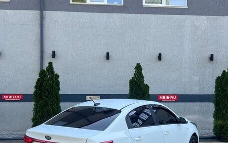 KIA Rio IV, 2018 год, 880 000 рублей, 5 фотография