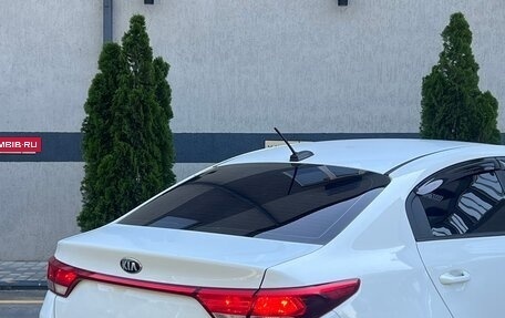 KIA Rio IV, 2018 год, 880 000 рублей, 6 фотография