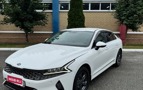 KIA K5, 2021 год, 2 400 000 рублей, 2 фотография