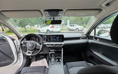 KIA K5, 2021 год, 2 400 000 рублей, 14 фотография