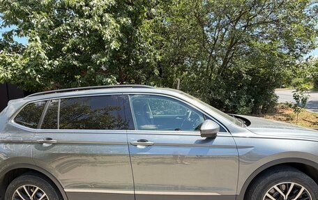 Volkswagen Tiguan II, 2021 год, 2 750 000 рублей, 3 фотография