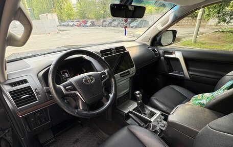 Toyota Land Cruiser Prado 150 рестайлинг 2, 2018 год, 4 500 000 рублей, 9 фотография