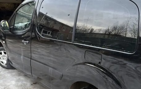 Peugeot Partner II рестайлинг 2, 2010 год, 550 000 рублей, 3 фотография