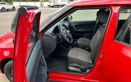 Skoda Fabia II, 2010 год, 300 000 рублей, 12 фотография