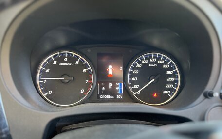 Mitsubishi Outlander III рестайлинг 3, 2019 год, 1 900 000 рублей, 9 фотография
