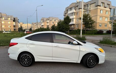Hyundai Solaris II рестайлинг, 2011 год, 550 000 рублей, 3 фотография