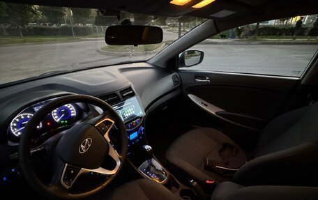 Hyundai Solaris II рестайлинг, 2011 год, 550 000 рублей, 11 фотография