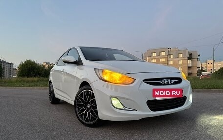 Hyundai Solaris II рестайлинг, 2011 год, 550 000 рублей, 2 фотография
