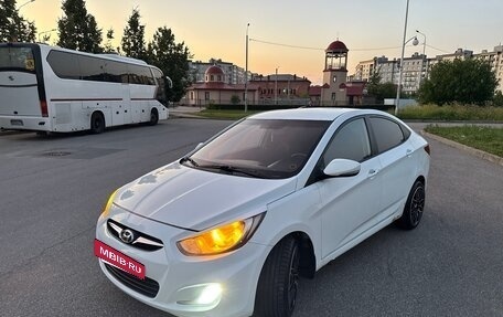 Hyundai Solaris II рестайлинг, 2011 год, 550 000 рублей, 8 фотография