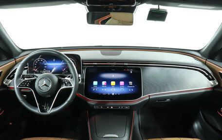 Mercedes-Benz E-Класс, 2024 год, 6 999 000 рублей, 13 фотография
