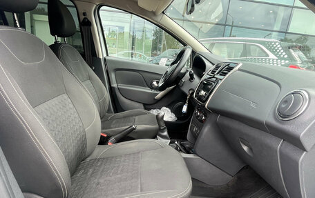 Renault Logan II, 2019 год, 799 000 рублей, 10 фотография