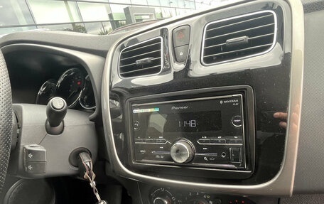 Renault Logan II, 2019 год, 799 000 рублей, 11 фотография