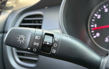 KIA Rio IV, 2018 год, 1 569 000 рублей, 14 фотография