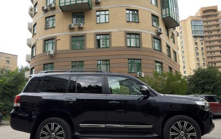 Toyota Land Cruiser 200, 2015 год, 6 300 000 рублей, 1 фотография