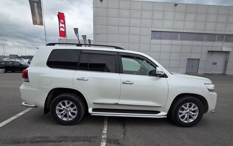 Toyota Land Cruiser 200, 2016 год, 5 700 000 рублей, 1 фотография