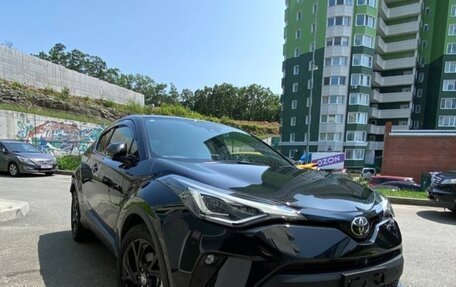 Toyota C-HR I рестайлинг, 2020 год, 2 250 000 рублей, 18 фотография