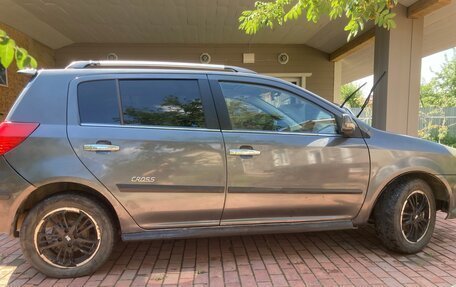 Geely MK Cross I, 2013 год, 400 000 рублей, 2 фотография