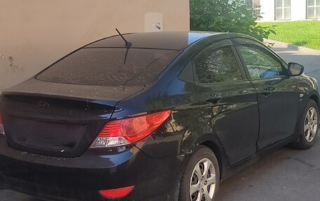Hyundai Solaris II рестайлинг, 2011 год, 730 000 рублей, 3 фотография