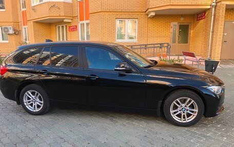 BMW 3 серия, 2018 год, 1 745 000 рублей, 3 фотография