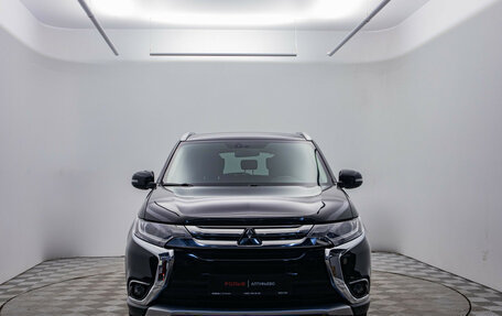 Mitsubishi Outlander III рестайлинг 3, 2017 год, 1 970 000 рублей, 2 фотография