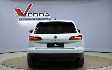Volkswagen Touareg III, 2019 год, 3 950 000 рублей, 6 фотография