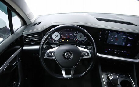 Volkswagen Touareg III, 2019 год, 3 950 000 рублей, 12 фотография