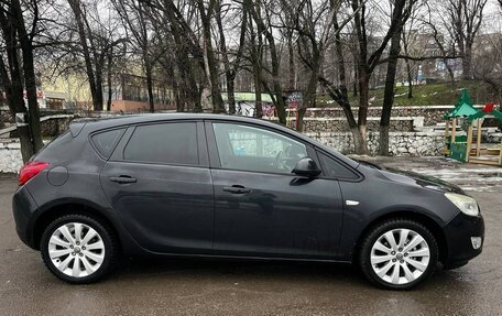 Opel Astra J, 2010 год, 580 000 рублей, 9 фотография