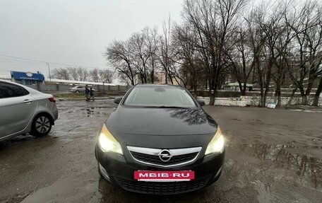 Opel Astra J, 2010 год, 580 000 рублей, 23 фотография