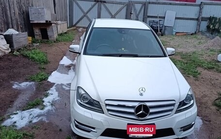 Mercedes-Benz C-Класс, 2011 год, 1 350 000 рублей, 2 фотография