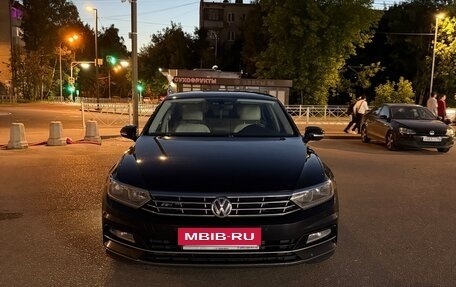 Volkswagen Passat B8 рестайлинг, 2017 год, 1 820 000 рублей, 2 фотография
